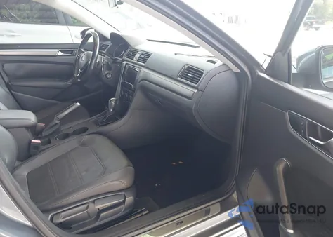 2017 Volkswagen Passat 1.8T R-Line from USA, damaged, VIN 1VWDT7A38HC033541